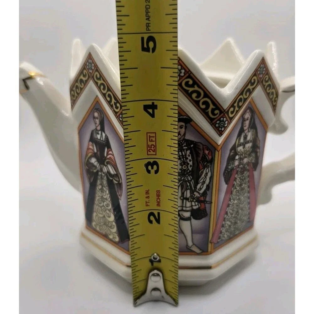 Sadler Teapot - Minister Historical Series I Henry VIII and His Six Wives